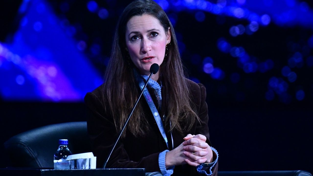 Stratcom Summit 24'te Dezenformasyon ve Yapay Zeka Tartışıldı