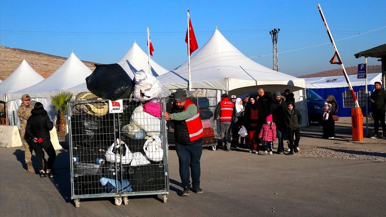 Suriyelilerin Hatay'daki Ülkelerine Dönüşü Sürüyor