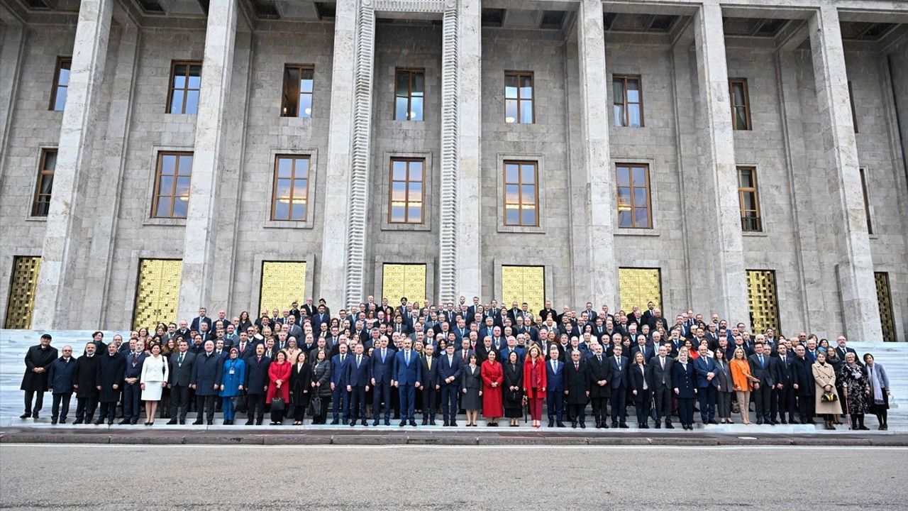 TBMM Başkanı Kurtulmuş: Suriye'nin Geleceği Türkiye için Öncelik