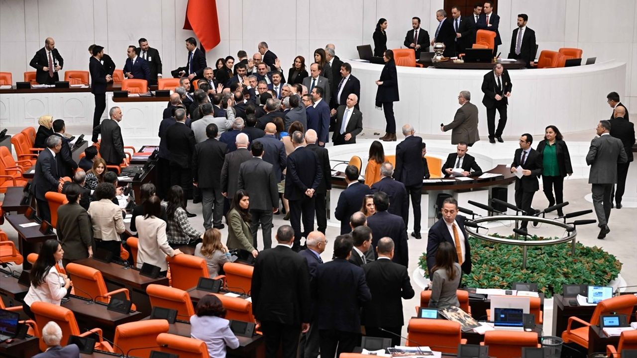 TBMM Genel Kurulu'nda 2025 Bütçesi Görüşmeleri