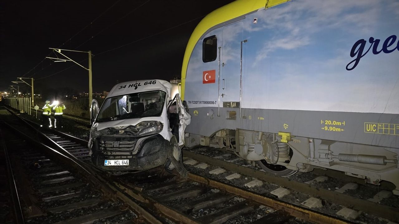 Tekirdağ'da Tren Kazası: 4 Yaralı