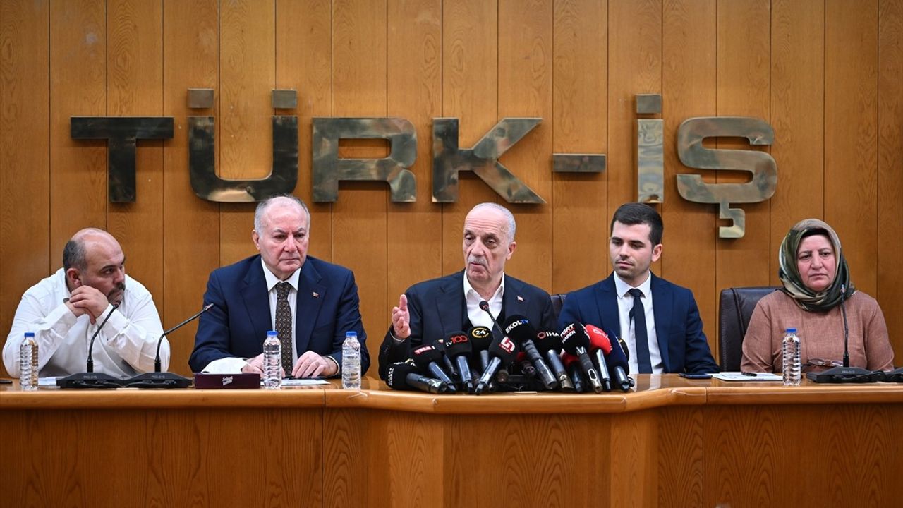 TÜRK-İŞ Genel Başkanı Ergün Atalay'dan Asgari Ücret Talepleri