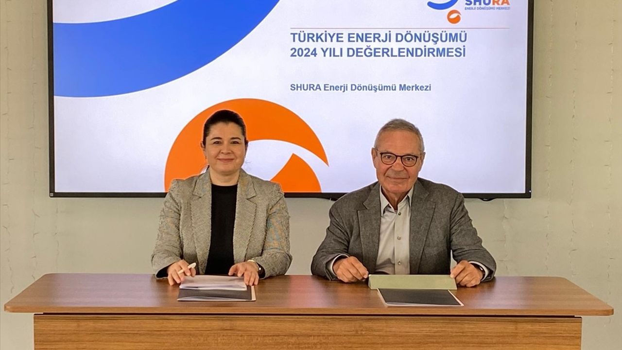 Türkiye'nin Enerji Dönüşümünde Yenilenebilir Enerjiye Hız Veriliyor