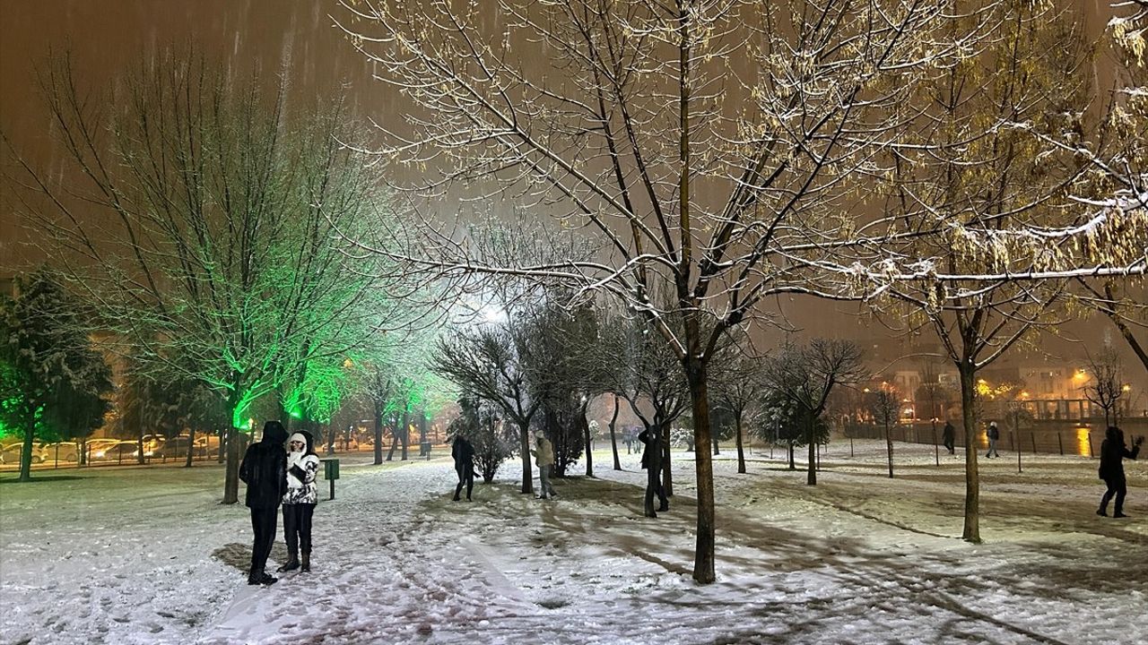 Uşak'ta Yoğun Kar Yağışı