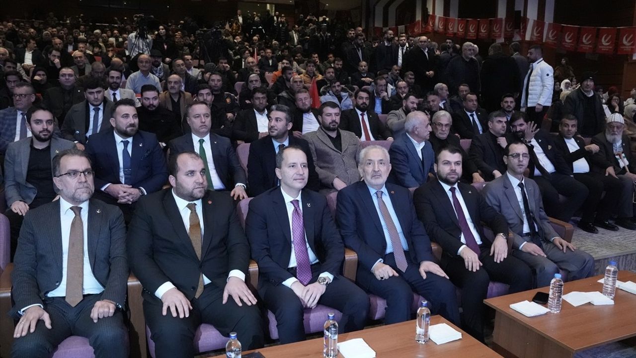 Yeniden Refah Partisi Genel Başkanı Fatih Erbakan Diyarbakır'da