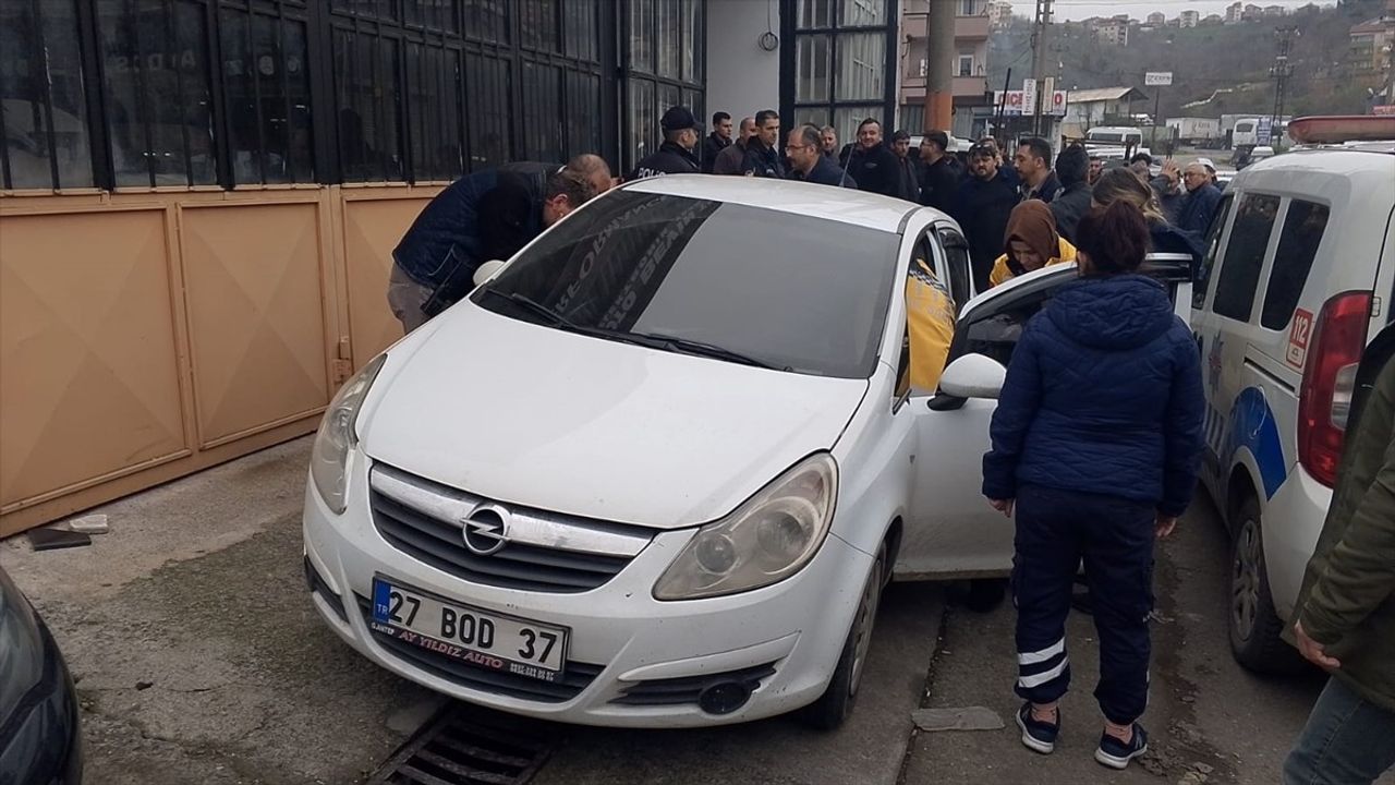 Zonguldak'ta Otomobilde Bir Ceset Bulundu