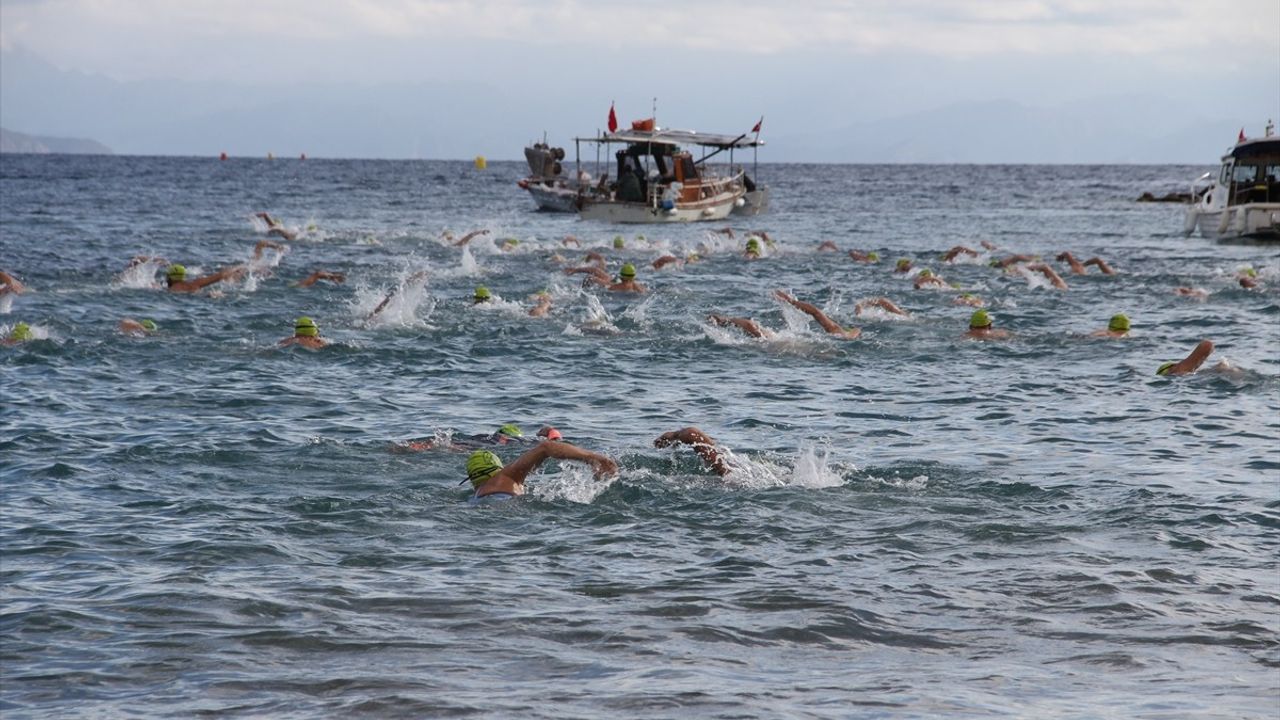 19. Açık Deniz Kış Yüzme Maratonu Datça'da Gerçekleşti