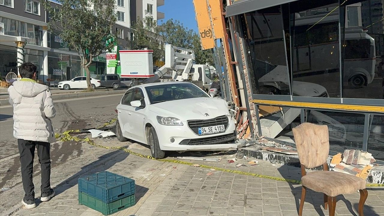 Adana'da Trafik Kazasında Dört Yaralı