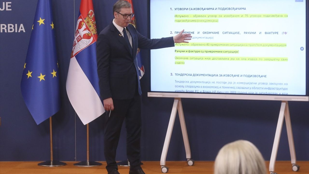 Aleksandar Vucic'ten Öğrencilere Diyalog Çağrısı