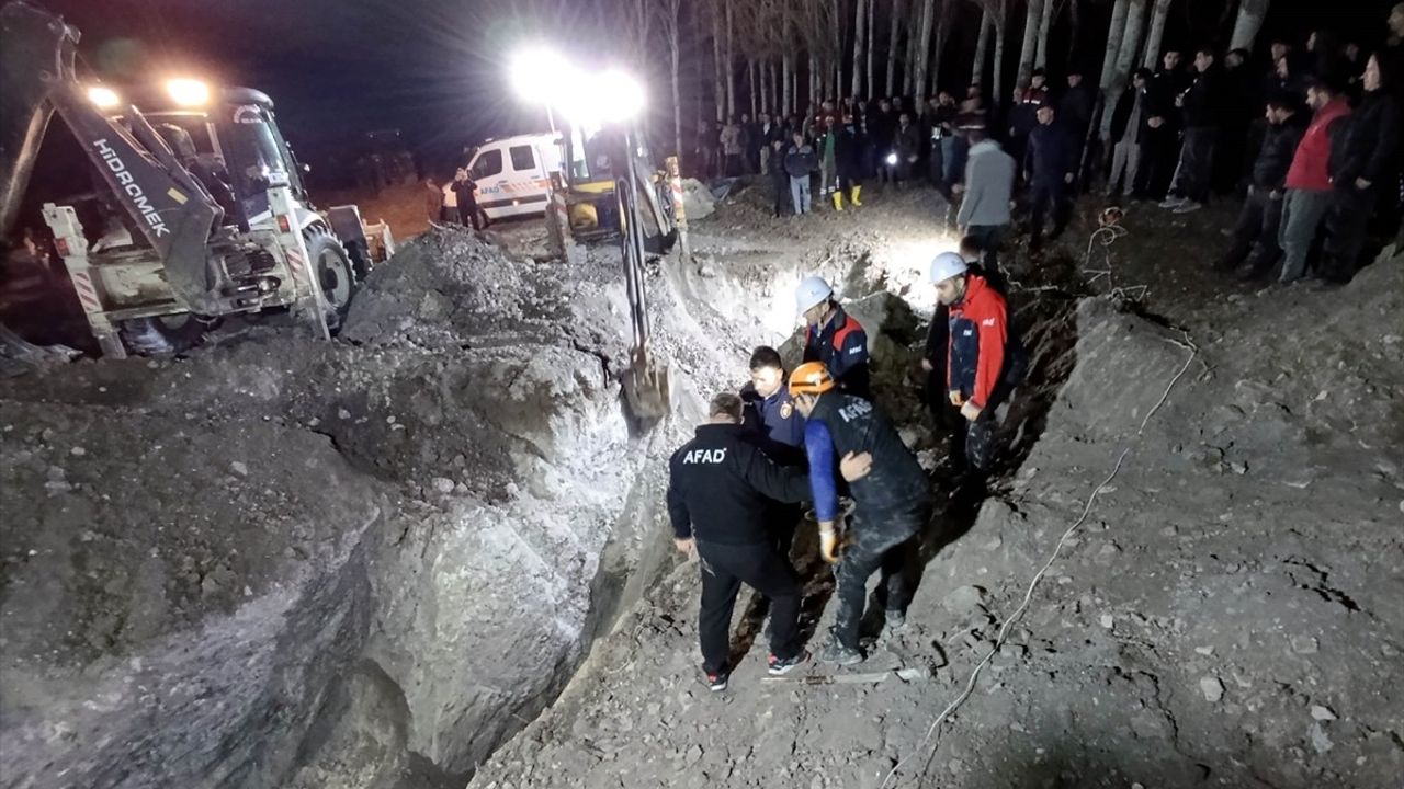 Amasya'daki Sondaj Göçüğünde İki İşçi Toprak Altında Kaldı