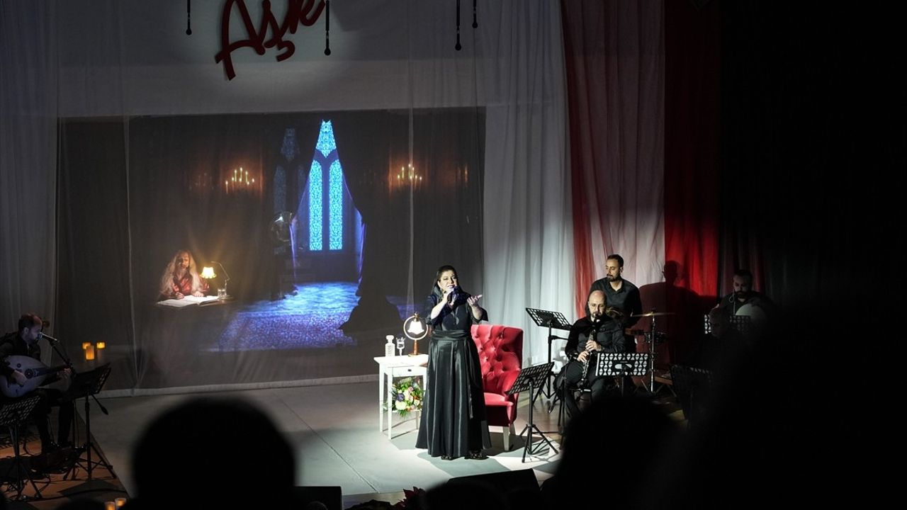 Ankara Türk Dünyası Müzik Topluluğu'ndan Aşk Temalı Konser