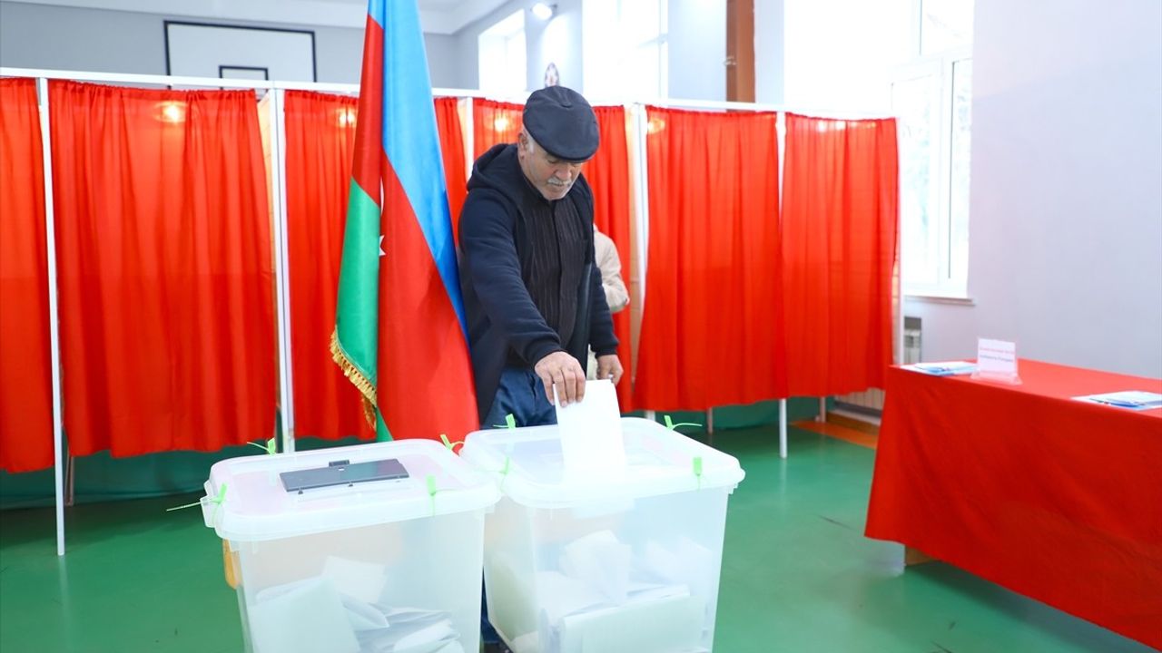 Azerbaycan Yerel Seçimleri Başladı