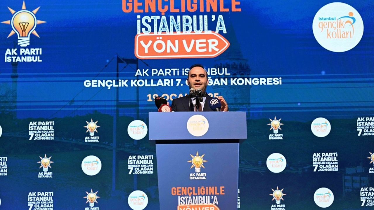 Bakan Kacır'dan Gençlere Motivasyon Mesajı