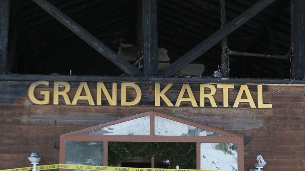 Bakanlık Ekipleri, Yangın Olayı İçin Grand Kartal Otel'de İnceleme Gerçekleştirdi