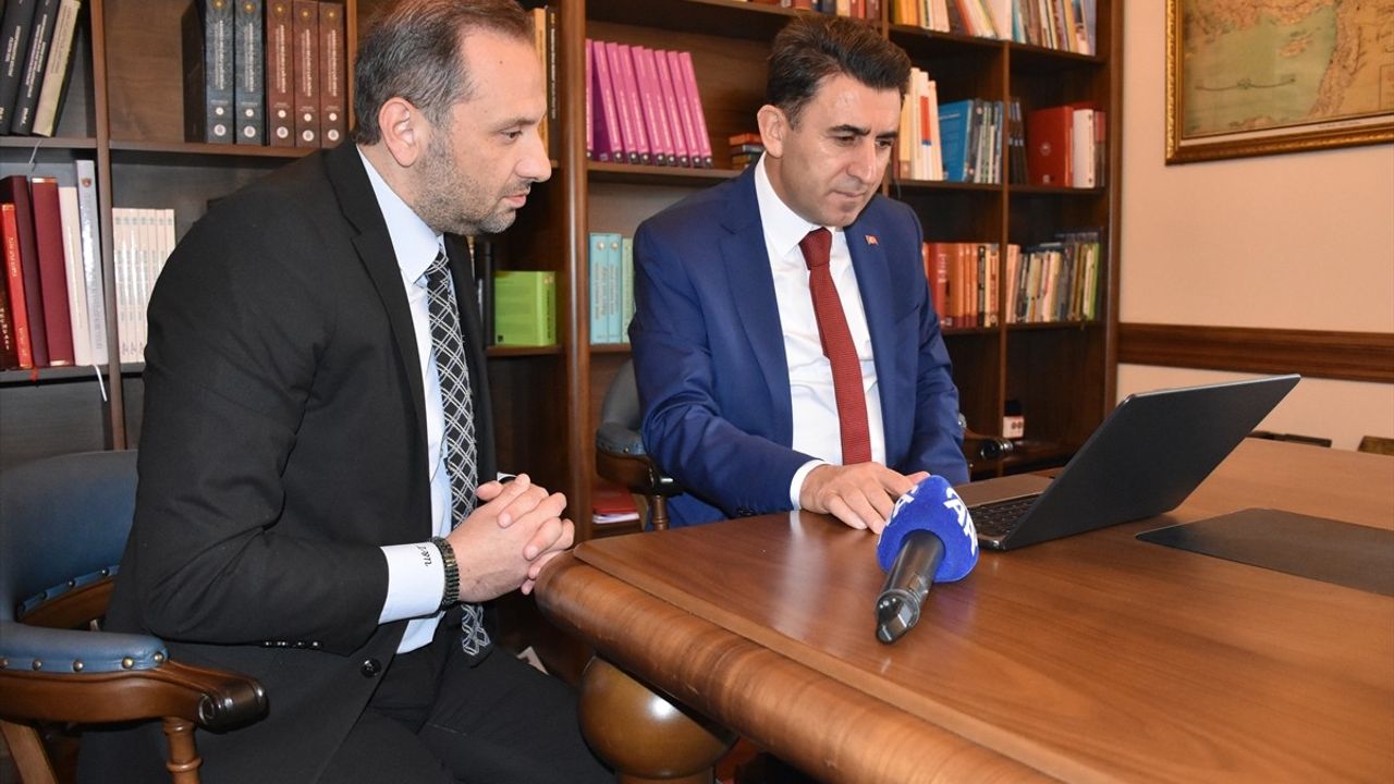 Bilecik Valisi Aygöl, Yılın Kareleri Oylamasında Tercihlerde Bulundu