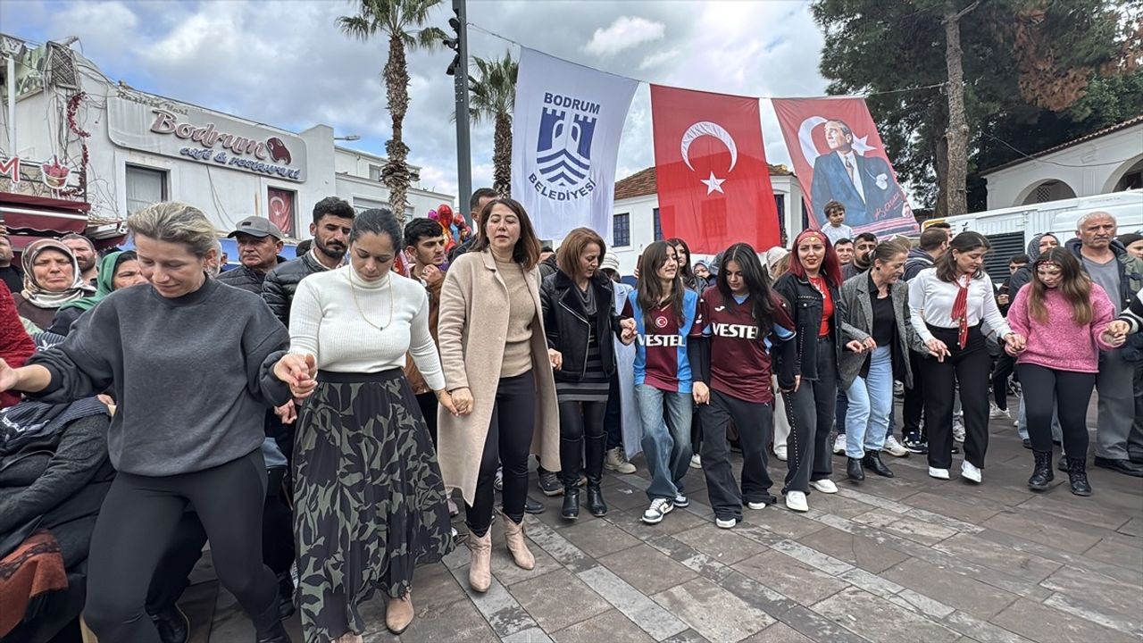 Bodrum'da 9. Hamsi Festivali Coşku İçinde Gerçekleşti