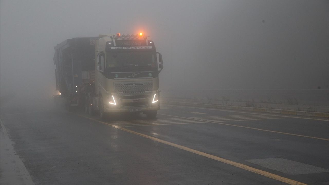 Bolu Dağı'nda Sis ve Sağanak Yağış Etkili