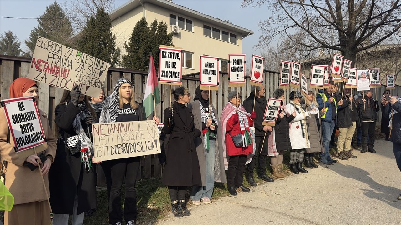 Bosna Hersek'te Netanyahu'ya Karşı Protesto Düzenlendi
