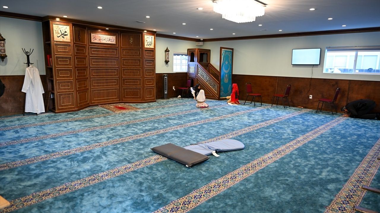 California'da Diyanet Ertuğrul Gazi Camisi İbadete Açıldı