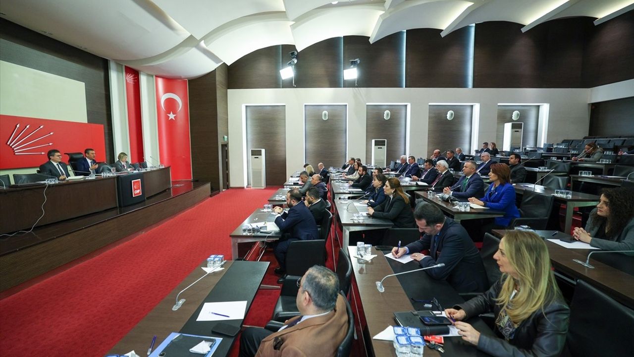 CHP Parti Meclisi Özgür Özel Başkanlığında Toplandı