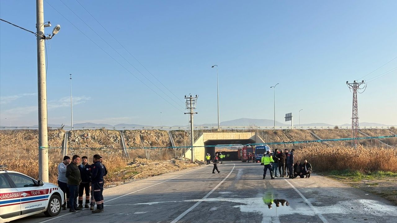 Denizli'de İşçi Servisi Devrildi: 4 Ölü, 19 Yaralı