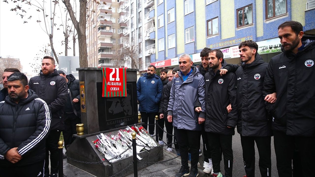 Diyarbakır'da 24 Yıl Sonra Gaffar Okkan ve 5 Polisi Anıldı