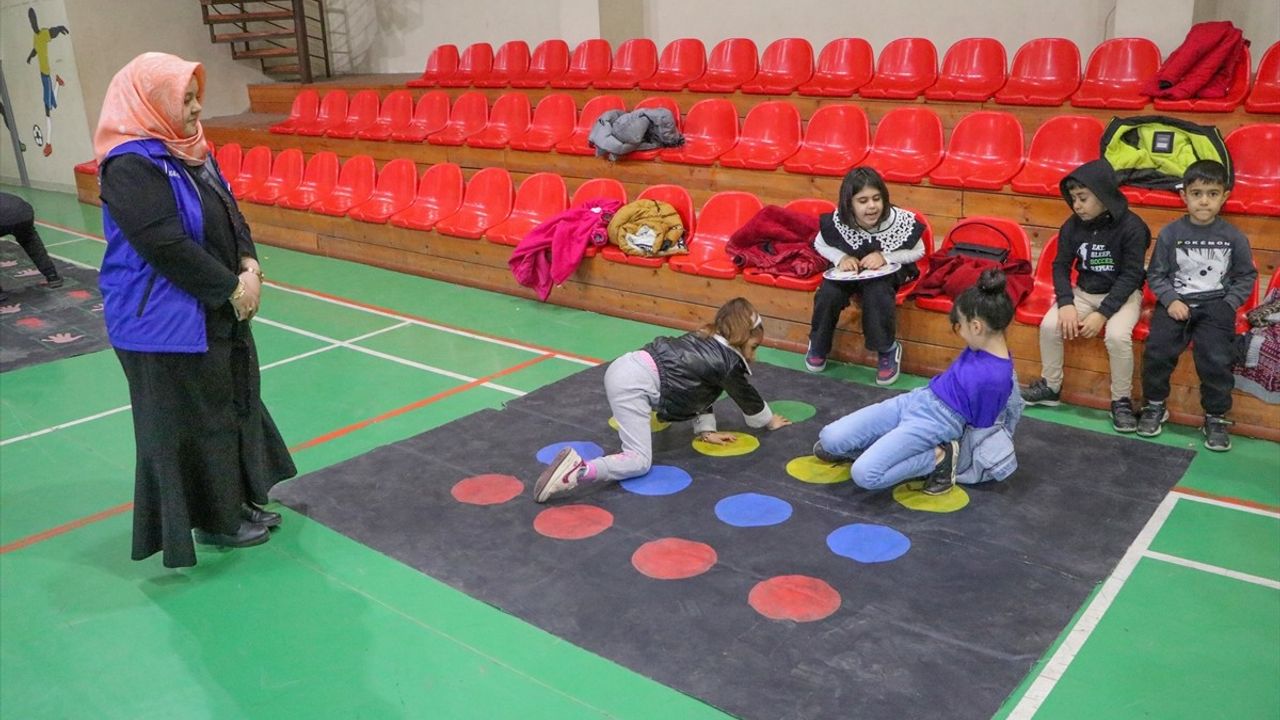 Diyarbakır'da Çocuklar Sıfır Atık Bilinciyle Oyun Materyalleri Üretiyor