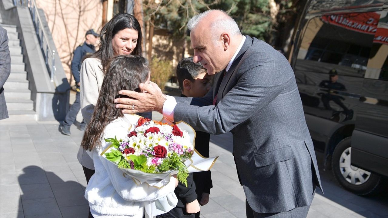 Diyarbakır Valisi Zorluoğlu'nun Silvan Barajı İncelemesi
