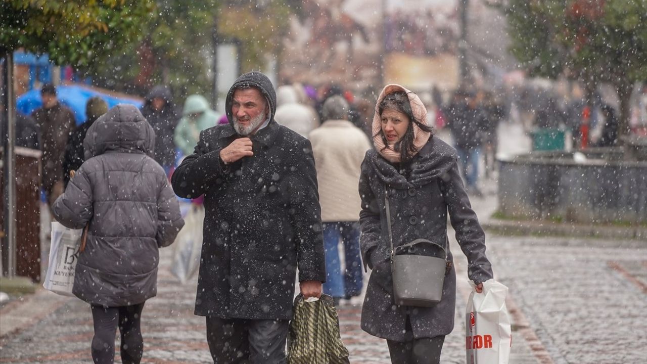 Edirne'de Etkili Kar Yağışı