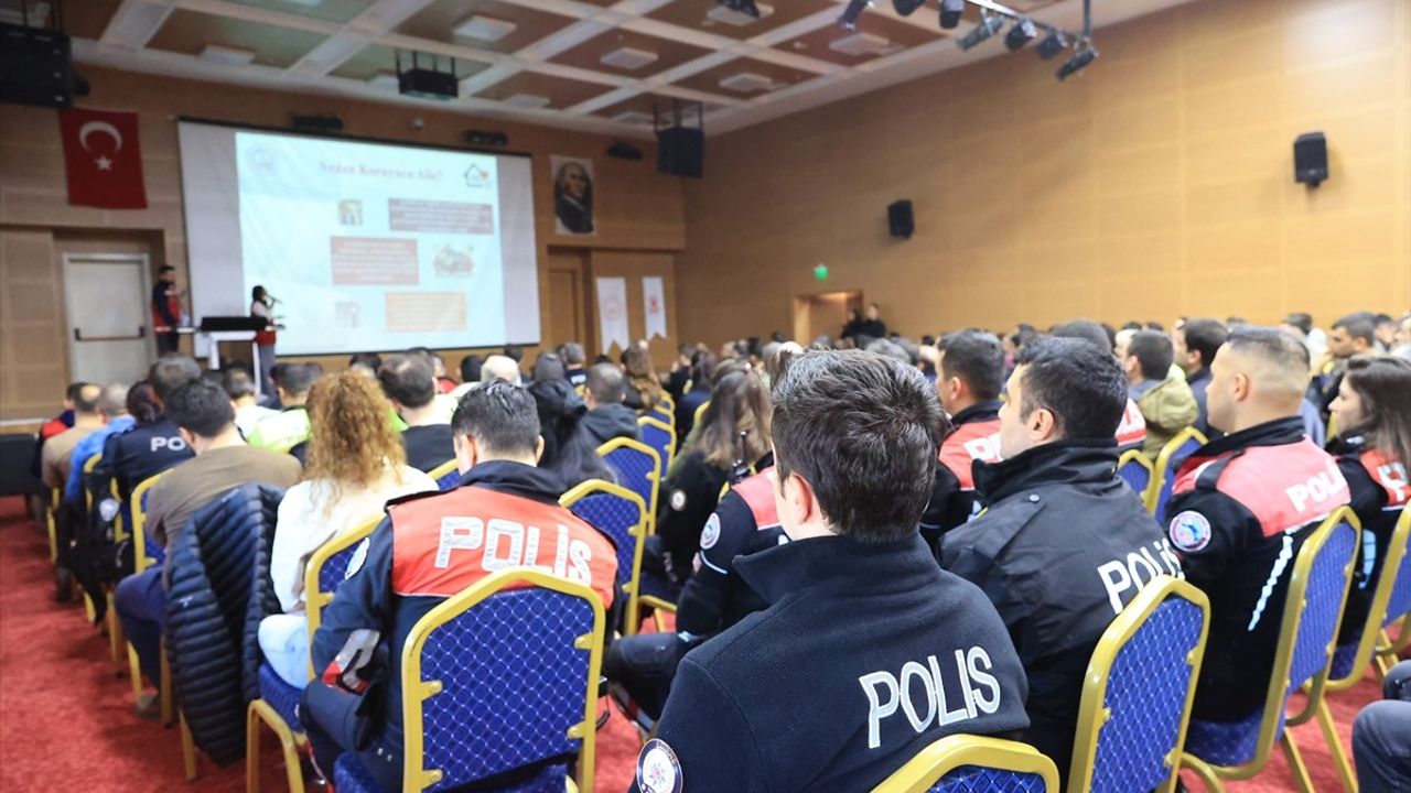 Edirne'de Polislere Koruyucu Aile Olma Çağrısı