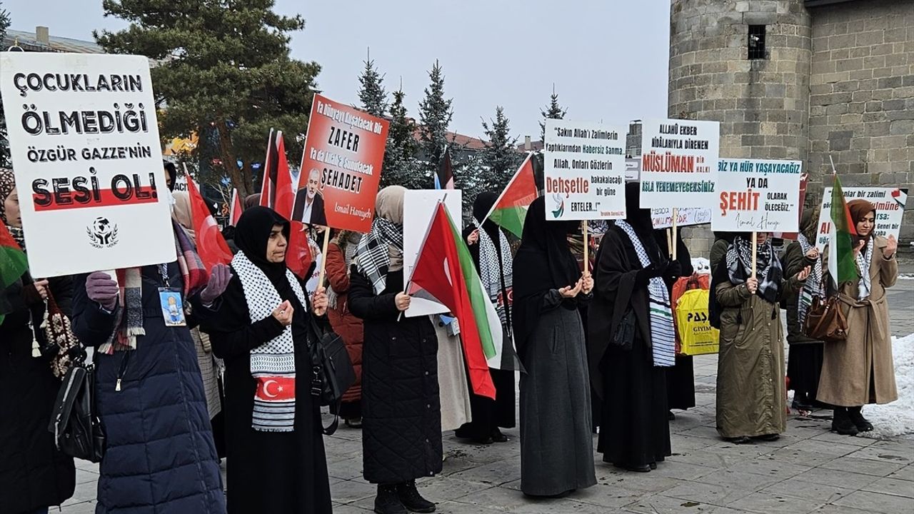 Erzurum'da Sağlık Çalışanlarından Gazze'ye Destek Yürüyüşü