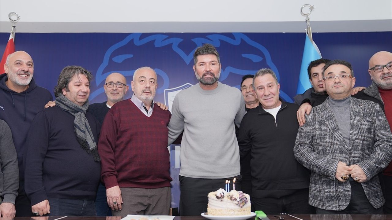 Erzurumspor FK Teknik Direktörü Hakan Kutlu'dan İlk Yarı Değerlendirmesi