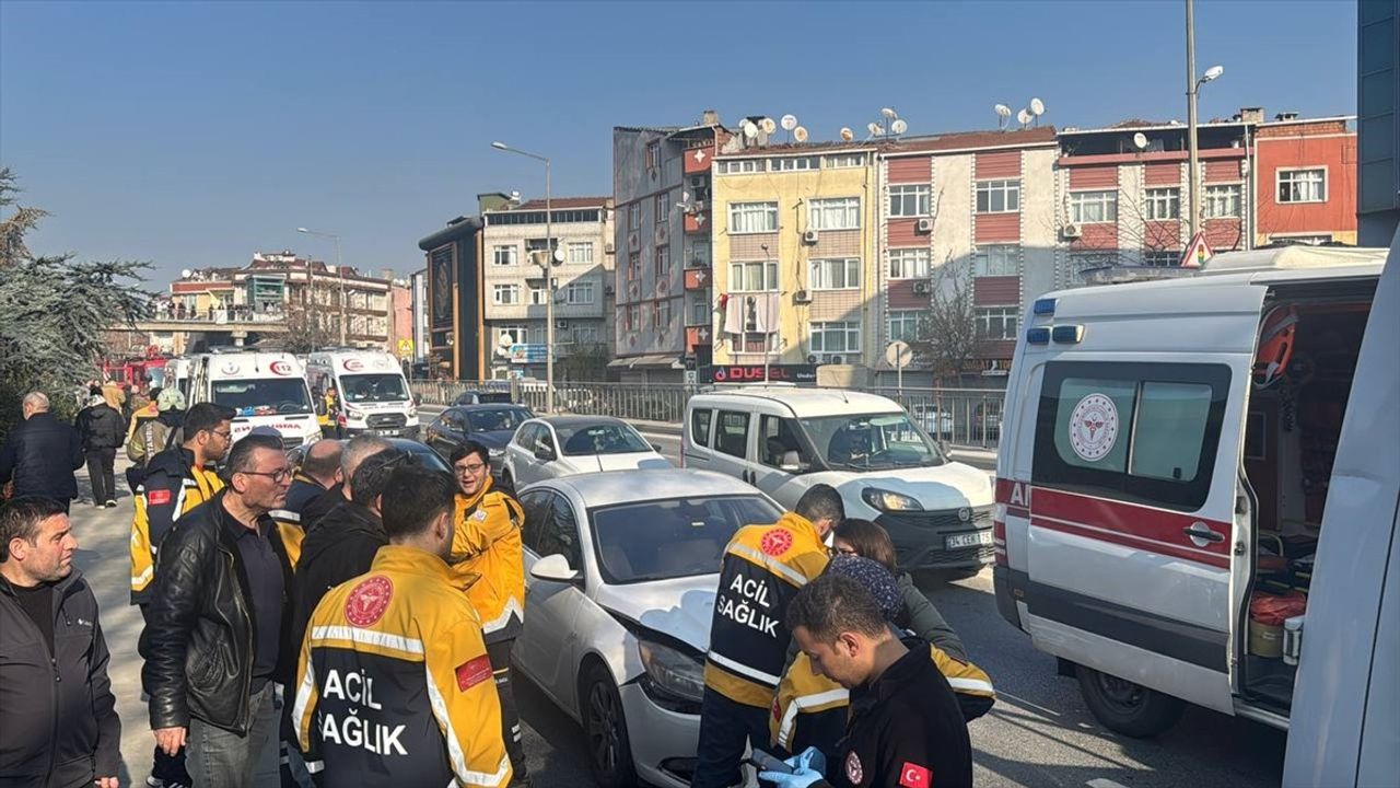 Esenler'de Trafik Kazası: 6 Yaralı