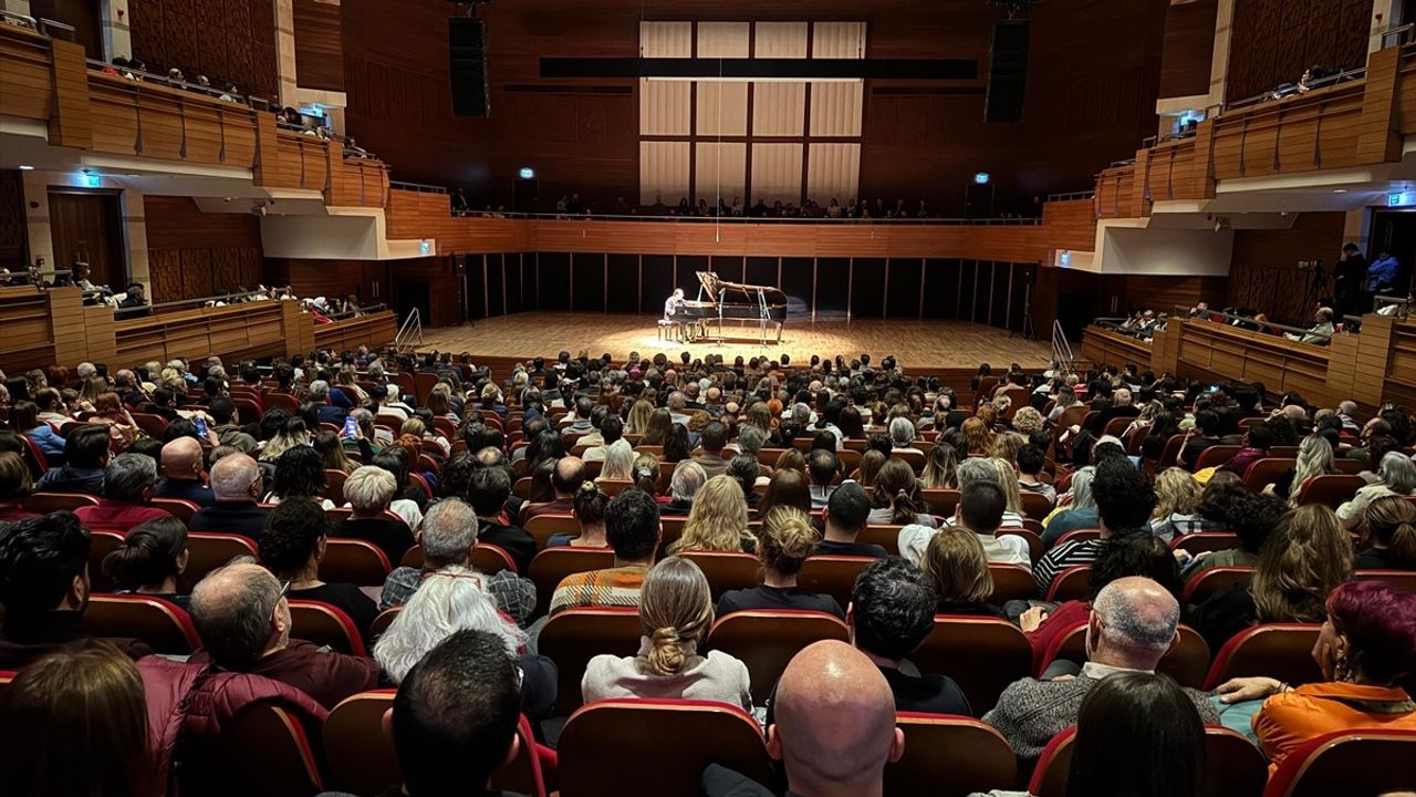 Fazıl Say, 50. Yılını İzmir'de Konserle Kutladı