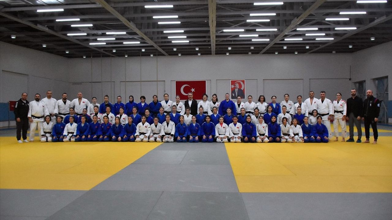 Genç Kadın Judo Milli Takımı Trabzon'da Yeni Sezon Hazırlıklarını Sürdürüyor