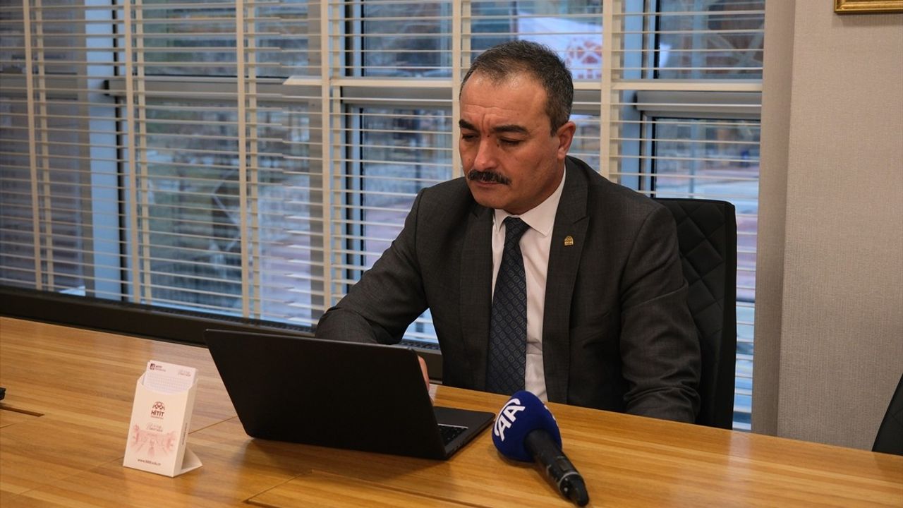 Hitit Üniversitesi Rektörü Öztürk, Yılın Kareleri Oylamasında
