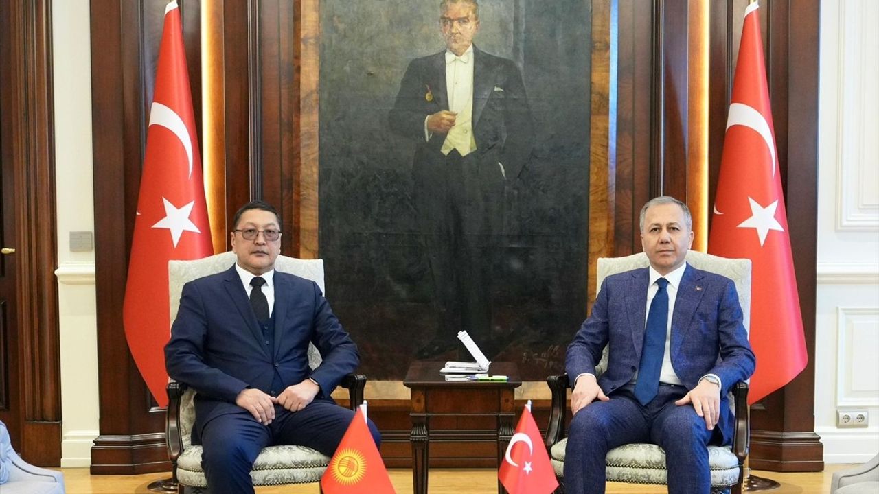 İçişleri Bakanı Yerlikaya, Kırgızistanlı Mevkidaşını Ağırladı