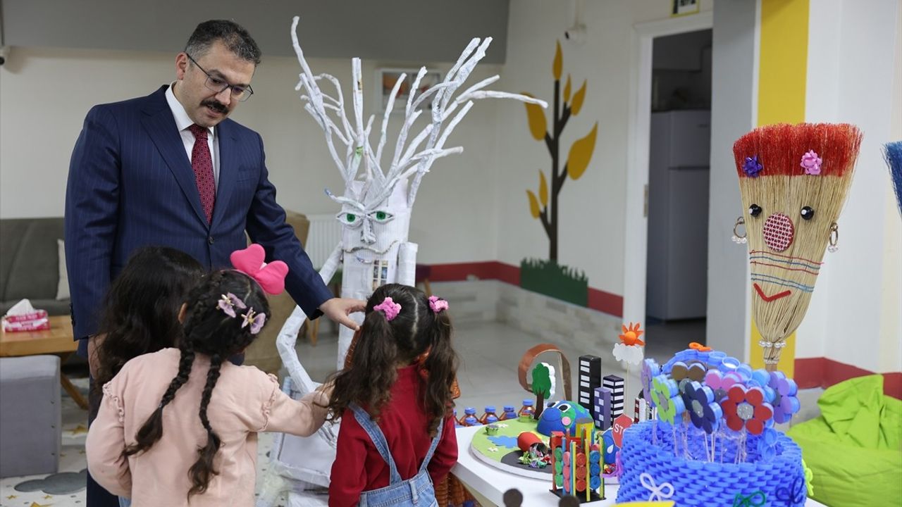 Iğdırlı Çocuklar Geri Dönüşüm Bilincini Geliştiriyor: 'Çöp Adam' Projesi