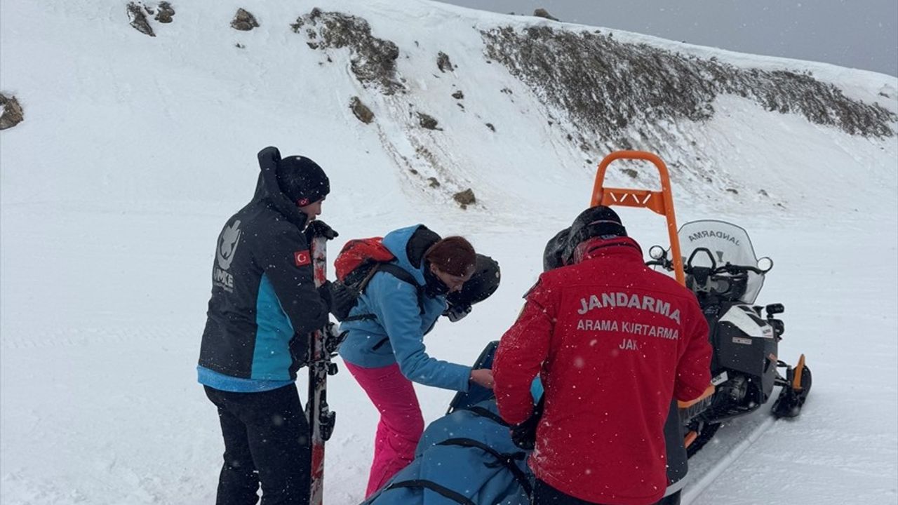 Ilgaz Dağı'nda Kayak Kazası: Yaralı Hastaneye Kaldırıldı