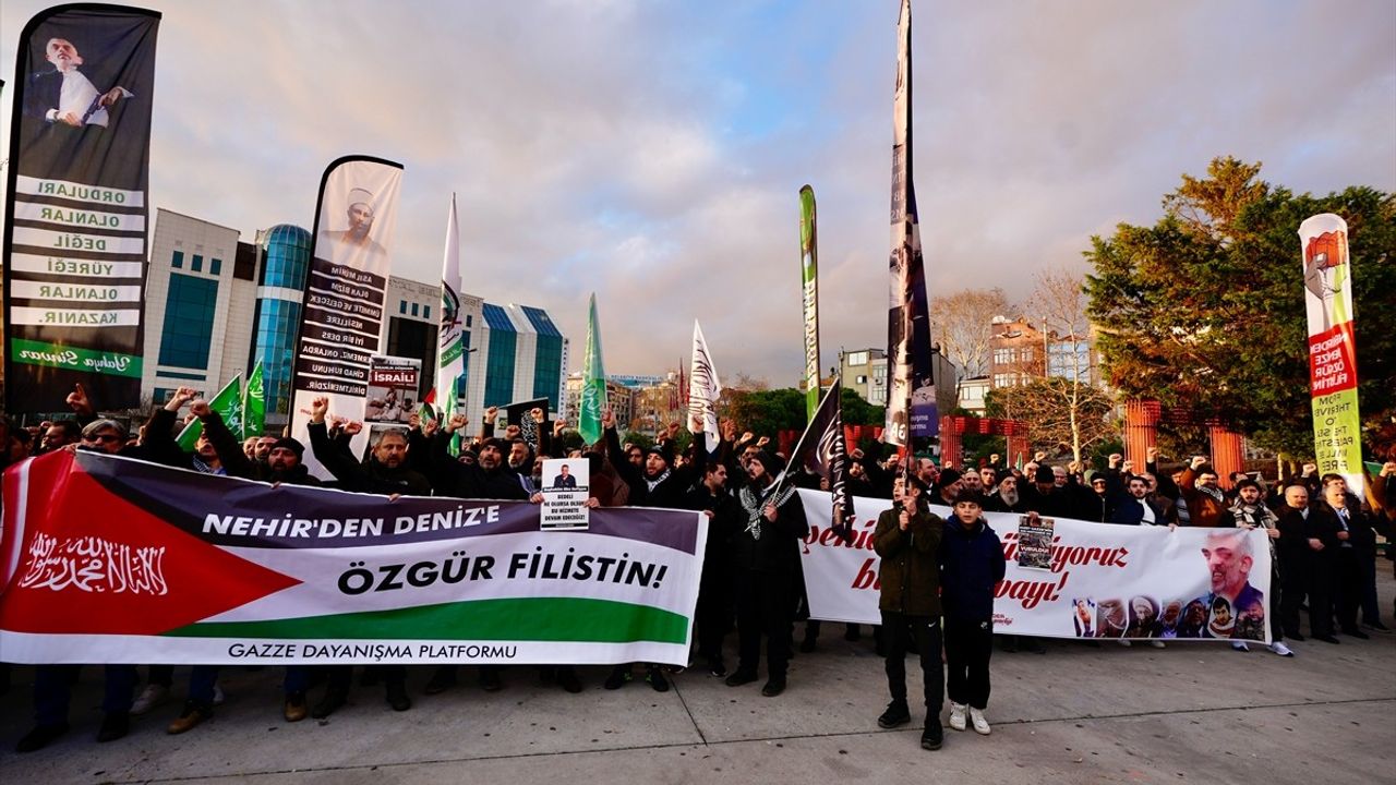 İstanbul'da Gazze İçin Destek Eylemi Düzenlendi