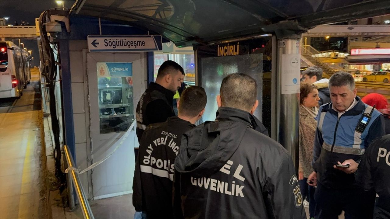 İstanbul'da Metrobüste Silahlı Saldırı