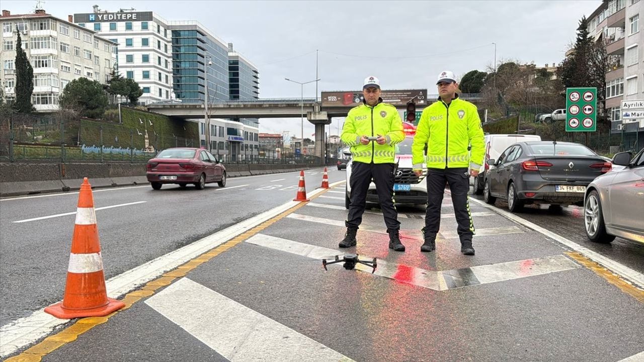 Kadıköy'de Dron Destekli Trafik Denetimi