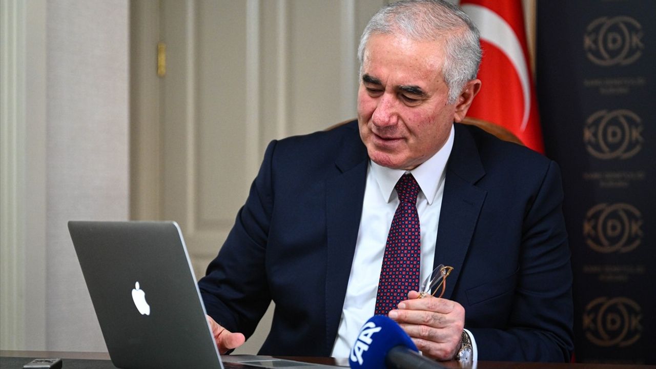 Kamu Başdenetçisi Akarca, AA'nın Oylamasına Katıldı
