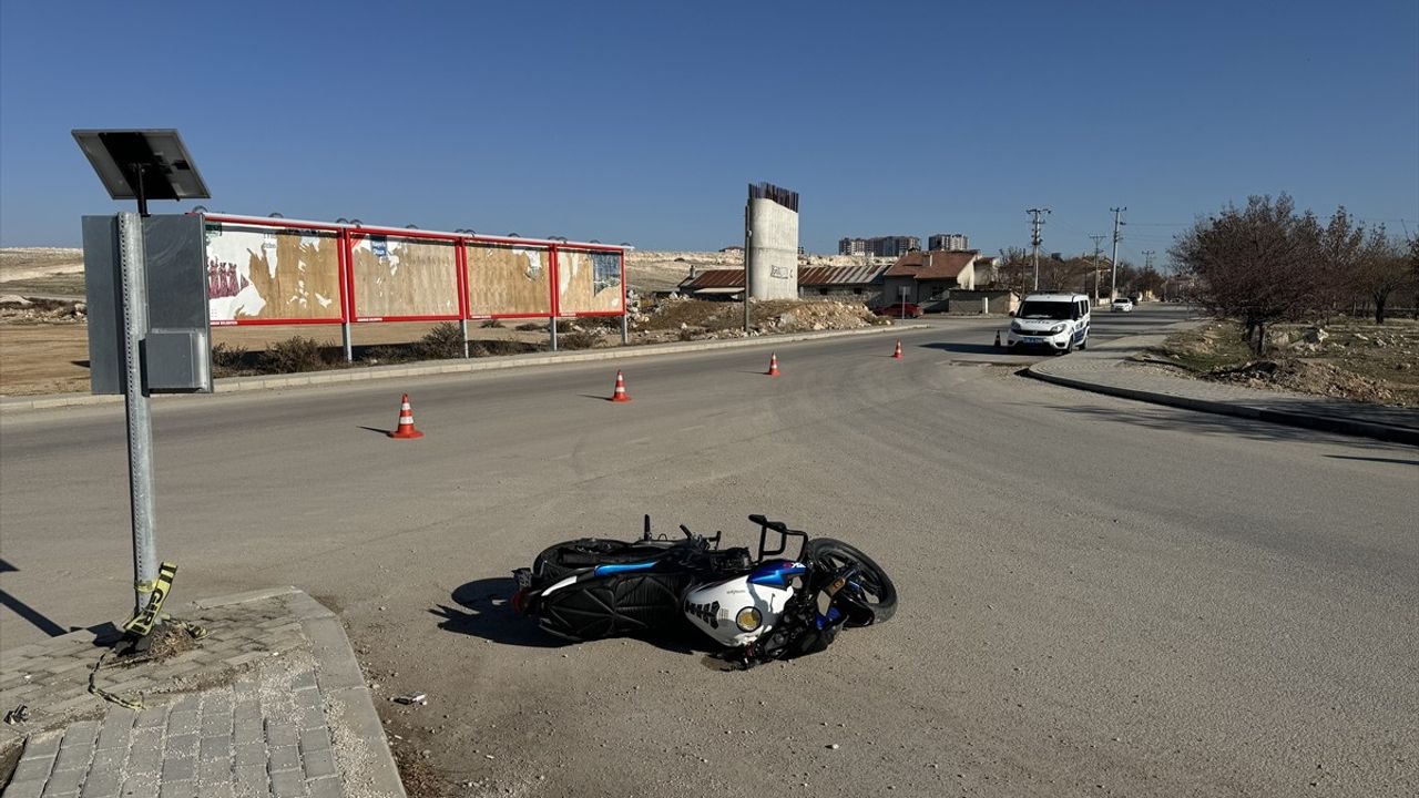 Karaman'da Trafik Kazası: 1 Ölü, 1 Yaralı