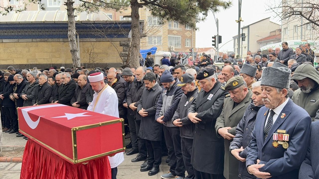 Kıbrıs Gazisi Mehmet Yasatekin Son Yolculuğuna Uğurlandı