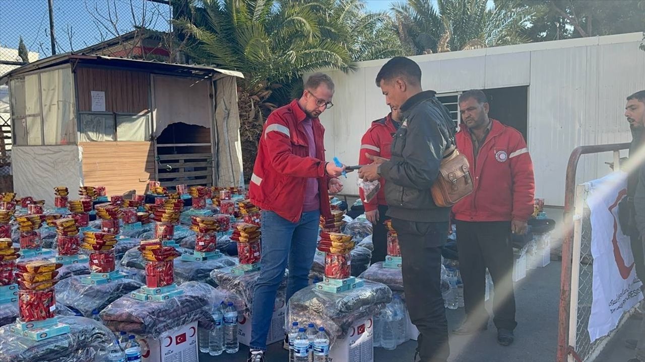 Kızılay'dan Şam'daki İhtiyaç Sahiplerine Yardım