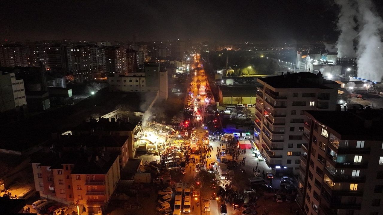 Konya'da Bina Çökmesi: 4 Şüpheli Gözaltında