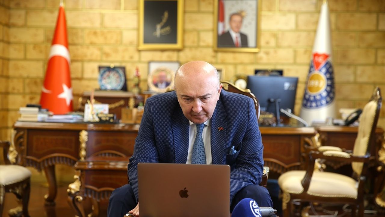 KSÜ Rektörü ve Türkoğlu Kaymakamı, Anadolu Ajansı'nın Yılın Kareleri Oylamasına Katıldı