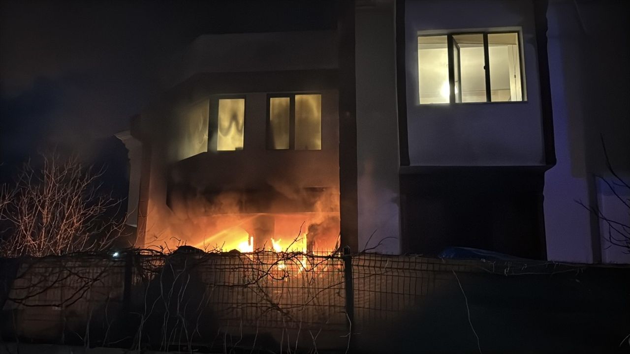 Kütahya'da Lüks Villada Yangın