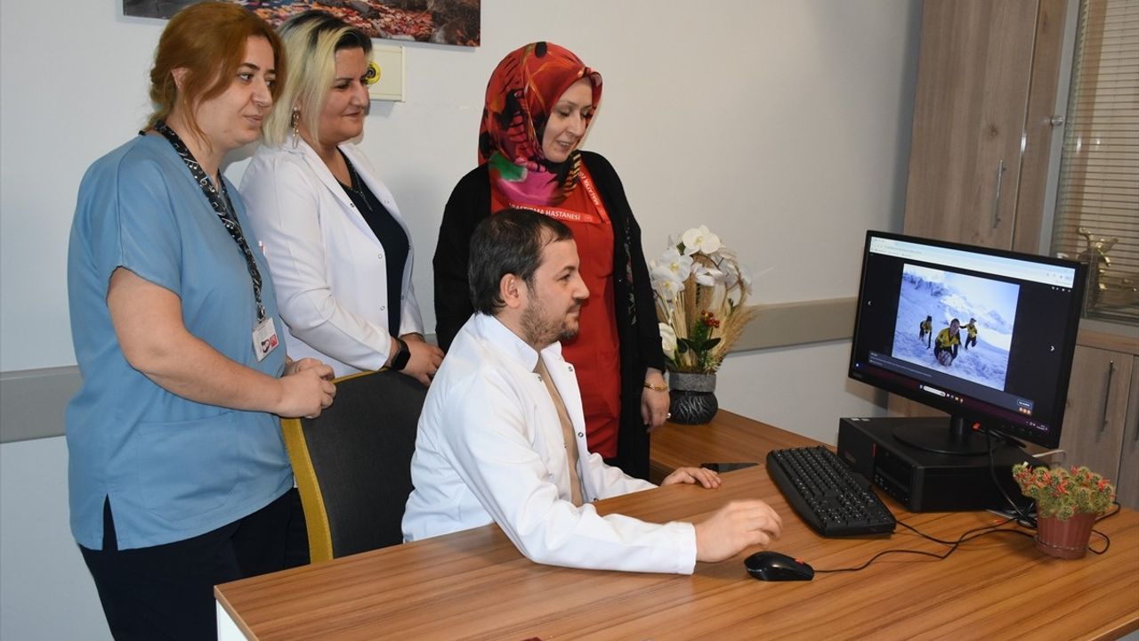 Malatya'da Sağlık Çalışanları Yılın Kareleri Oylamasında